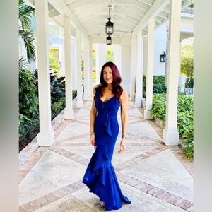 Marchesa Notte
Royal Blue Ruffle Gown size 14